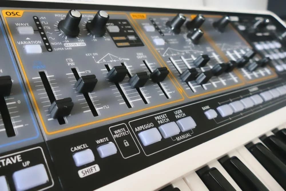 Synthesizer